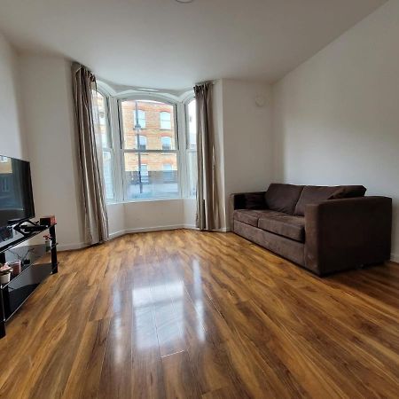 Stunning 1 Bedroom Apartment In London Bagian luar foto