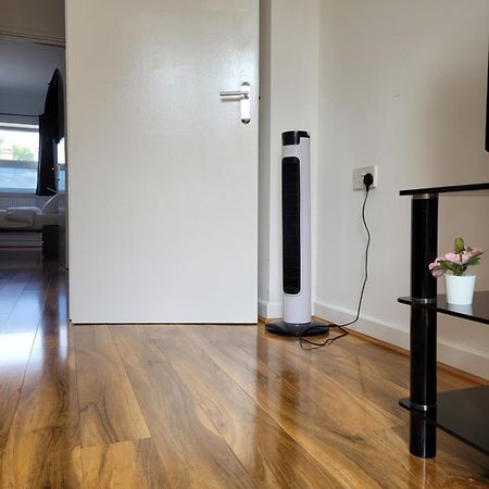 Stunning 1 Bedroom Apartment In London Bagian luar foto